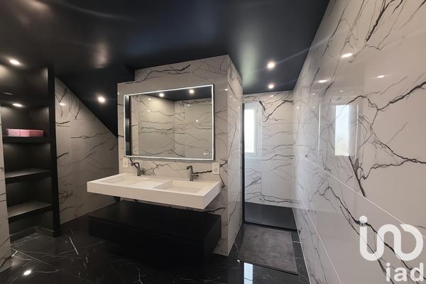 Maison à vendre 7 pièces 170 m² Vert-Saint-Denis