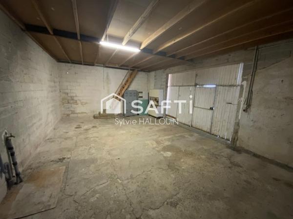 Maison à finir de rénover, 3 chambres, terrain 950m²