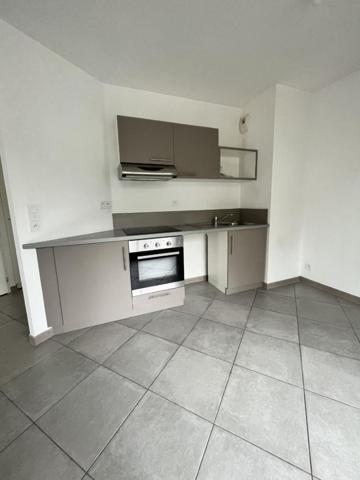 Appartement * 3 Pièces * 78 M² * 44000 Nantes * 900 * 41 * 941,  
Nantes 44000