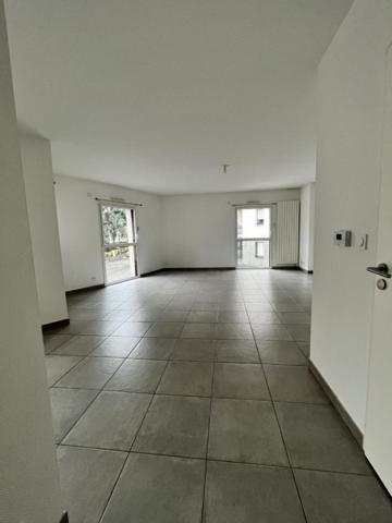 Appartement * 3 Pièces * 78 M² * 44000 Nantes * 900 * 41 * 941,  
Nantes 44000