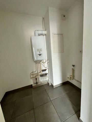 Appartement * 3 Pièces * 78 M² * 44000 Nantes * 900 * 41 * 941,  
Nantes 44000