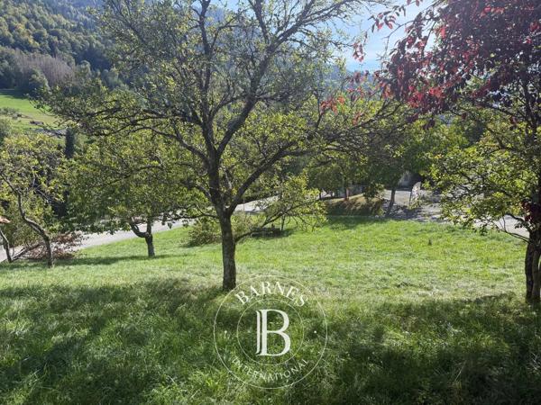 Les Villards-sur-Thônes, Terrain constructible  990 m² à vendre