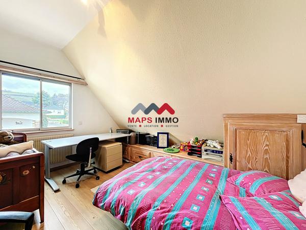 Maison
                                                                                                                                                                                                                                                                                                                        7 pièce(s)                                                                                                                                                                                                          4 chambre(s)                                                                                                                                                                                                          205  m²