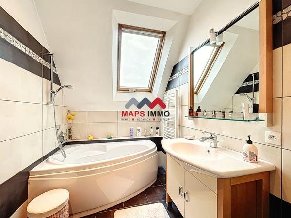 Maison
                                                                                                                                                                                                                                                                                                                        7 pièce(s)                                                                                                                                                                                                          4 chambre(s)                                                                                                                                                                                                          205  m²