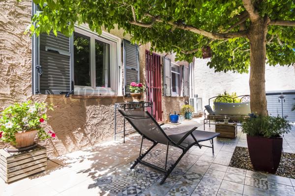 Maison
                                                                                                                                                                                                                                                                                                                        3 pièce(s)                                                                                                                                                                                                          2 chambre(s)                                                                                                                                                                                                          65  m²