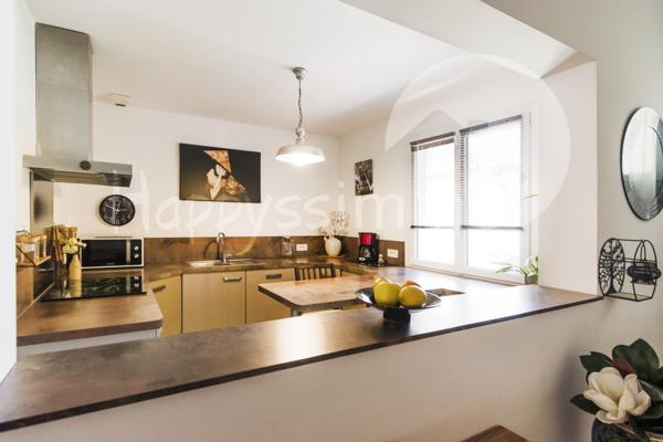 Maison
                                                                                                                                                                                                                                                                                                                        3 pièce(s)                                                                                                                                                                                                          2 chambre(s)                                                                                                                                                                                                          65  m²