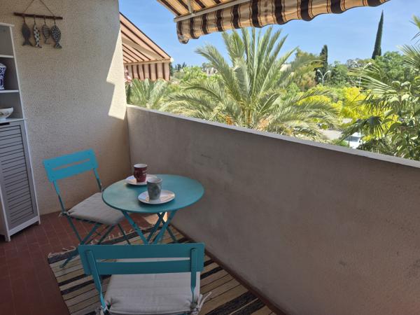 Studio
                                                                                                                                                                                                                                                                                                                        1 pièce(s)                                                                                                                                                                                                                                                                                                                              31.28  m²