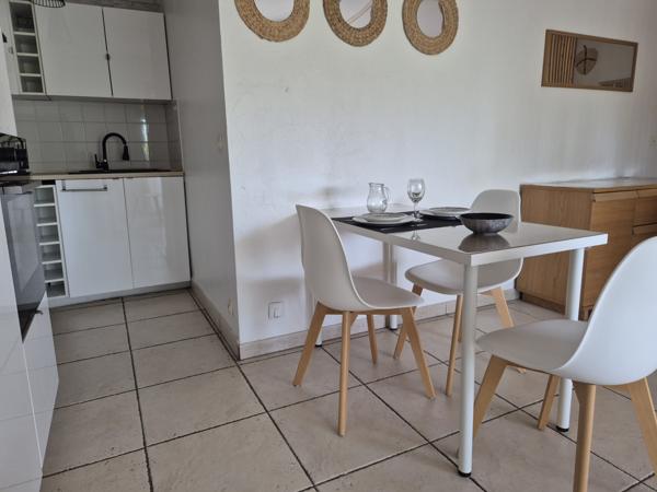 Studio
                                                                                                                                                                                                                                                                                                                        1 pièce(s)                                                                                                                                                                                                                                                                                                                              31.28  m²