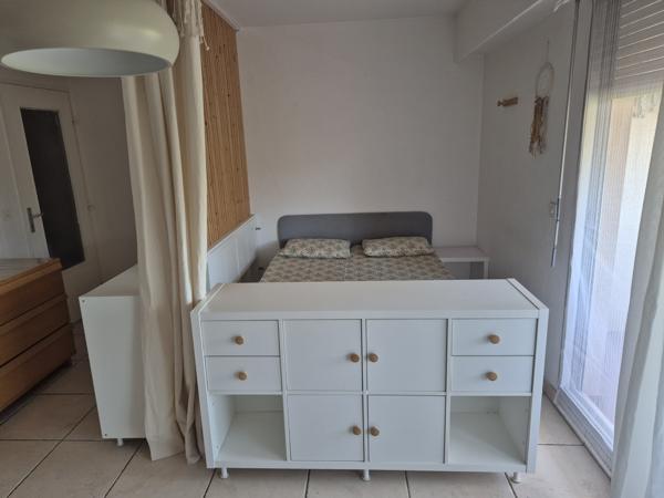 Studio
                                                                                                                                                                                                                                                                                                                        1 pièce(s)                                                                                                                                                                                                                                                                                                                              31.28  m²