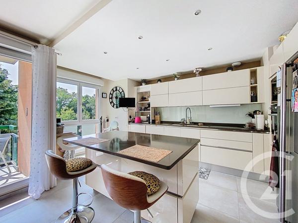 Appartement F5 à vendre  5 pièces - 121,56 m2 SENLIS - 60