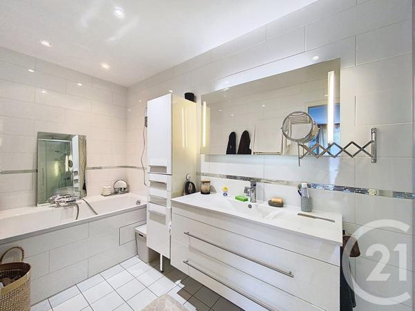 Appartement F5 à vendre  5 pièces - 121,56 m2 SENLIS - 60