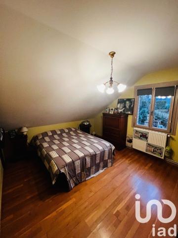 Maison 6 pièces de 120 m² à Oyonnax (01100)