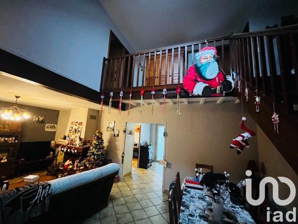 Maison 6 pièces de 120 m² à Oyonnax (01100)