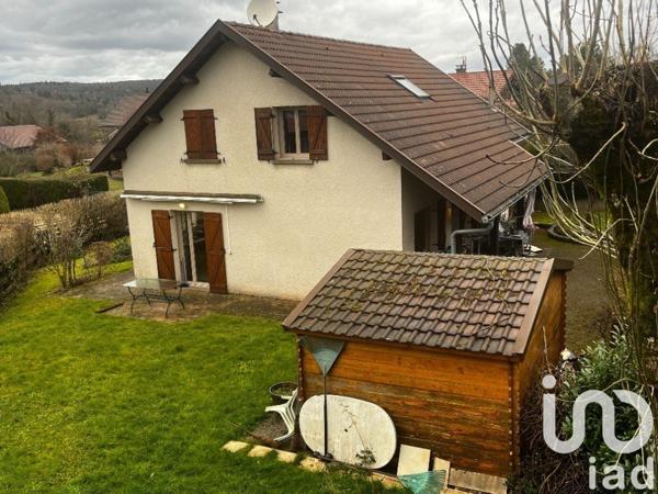 Maison 6 pièces de 120 m² à Oyonnax (01100)