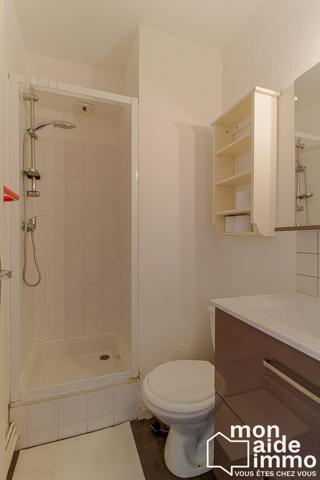 Studio et son parking