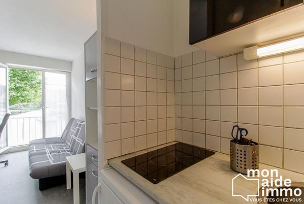 Studio et son parking