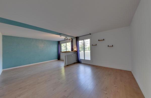 Spacieux T2 traversant de 65m²