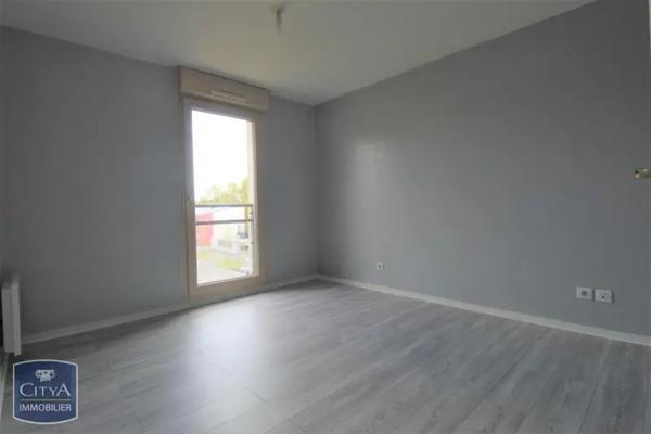 Appartement à louer 3 pièces 68.6m² Le Coudray (28630)