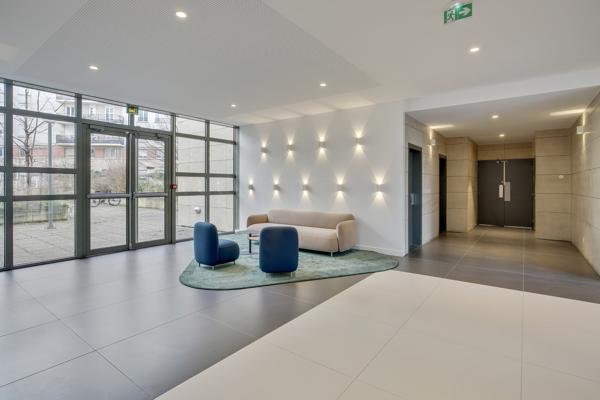 Bureaux à louer à Rueil-Malmaison avec parking et accès RER A
