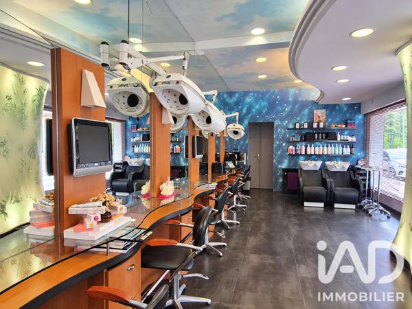 Esthétique, Coiffure​ à vendre 65 m² Bagnoles de l'Orne Normandie