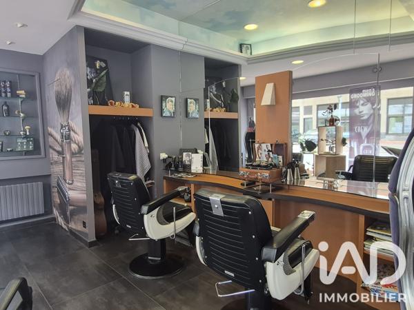 Esthétique, Coiffure​ à vendre 65 m² Bagnoles de l'Orne Normandie