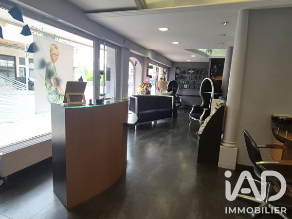 Esthétique, Coiffure​ à vendre 65 m² Bagnoles de l'Orne Normandie