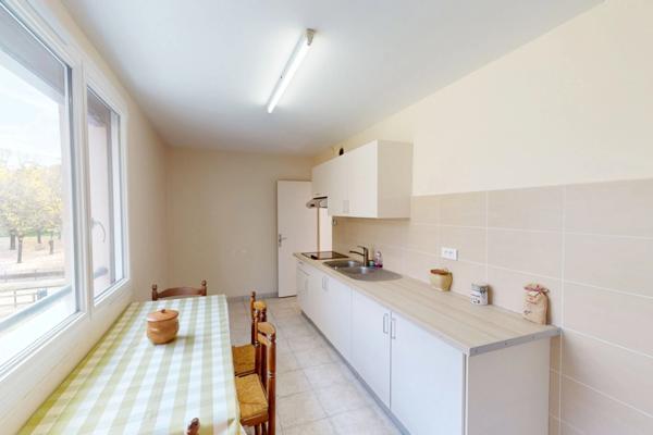 Appartement 125m² 3 chambres 2ème étage avec ascenseur exposition Sud salon très lumineux vue sur le parc immeuble rénové (26)