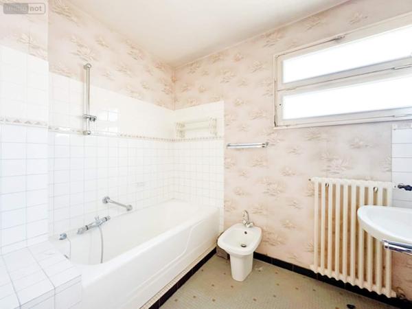 Appartement à vendre à Rennes en Ille-et-Vilaine (35000), ref : 150/1994   
RENNES-CIMETIERE DE L'EST/LANDRY