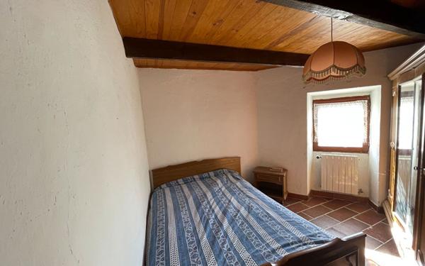 Maison à vendre    4 pièces •  Lablachère