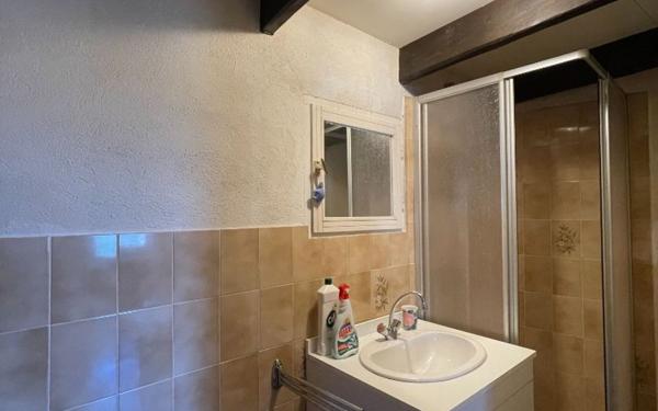 Maison à vendre    4 pièces •  Lablachère