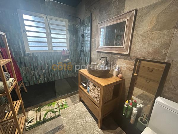 Vente Maison53 m² - 3 Pièces - SAINT PIERRE (97410)