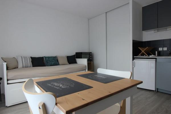 UN STUDIO AVEC PARKING, AU CŒUR DE KERFEUNTEUN. - A QUIMPER Quimper NORD