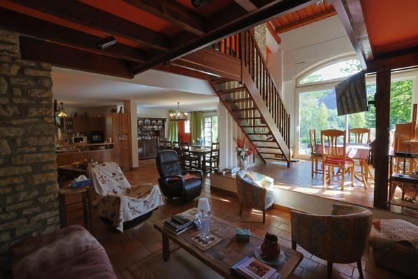 Maison à vendre 7 pièces THOIRETTE (39)