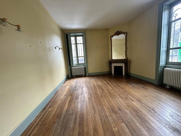 Chalon sur Saône Centre-ville - Bureaux 135 m² à louer - Immeuble Haussmannien