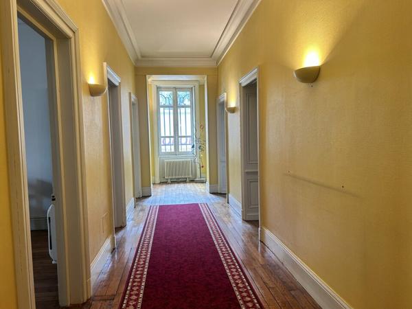 Chalon sur Saône Centre-ville - Bureaux 135 m² à louer - Immeuble Haussmannien