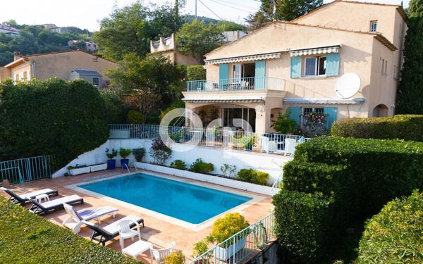 Maison à vendre    6 pièces •  Mandelieu-la-Napoule