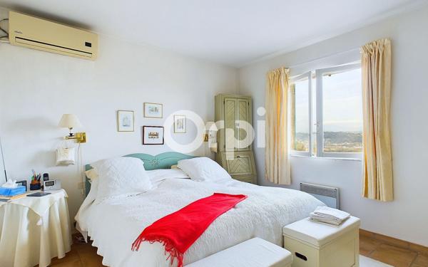 Maison à vendre    6 pièces •  Mandelieu-la-Napoule