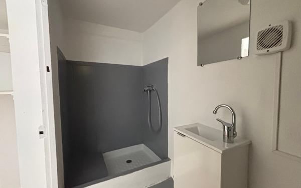 Appartement à vendre    2 pièces • 17,70 m2 Carpentras