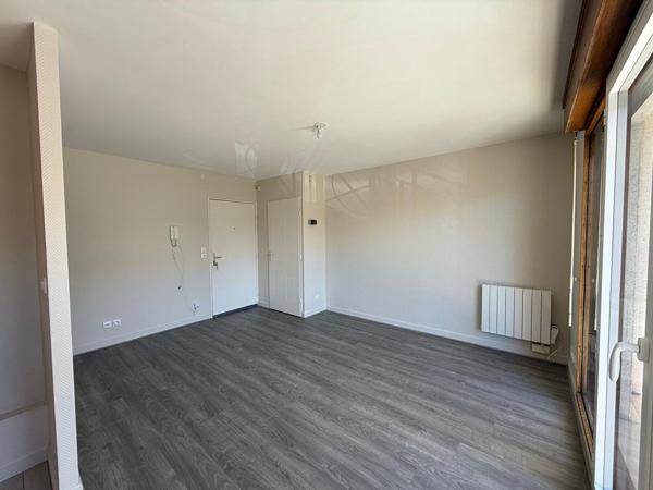Studio 25.85 m2 avec balcon et cave - Centre Ville EVREUX