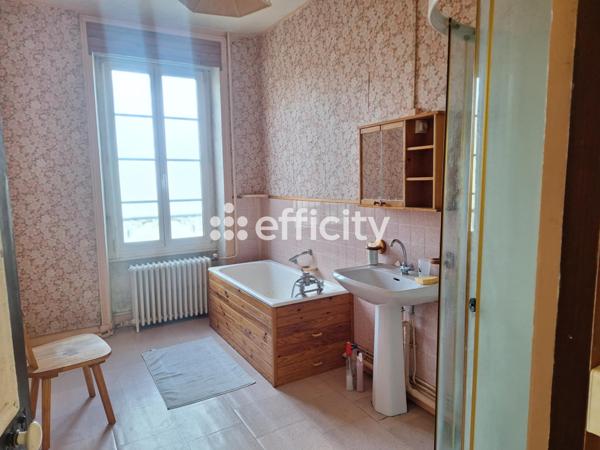 Maison 8 pièces - 248 m²