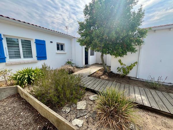LA FAUTE SUR MER (85) PROCHE OCEAN VILLA PLAIN PIED AVEC 2 LOCATIFS SAISONNIERS INDEPENDANTS SUR 400M²