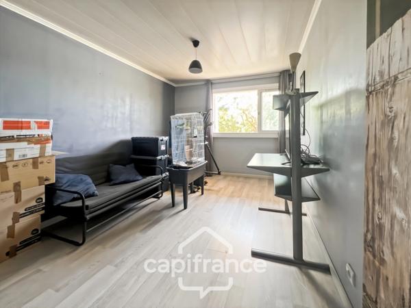 Appartement à vendre 3 pièces LA FARLEDE (83), 58m2 au calme à pied du village de la Farlède.