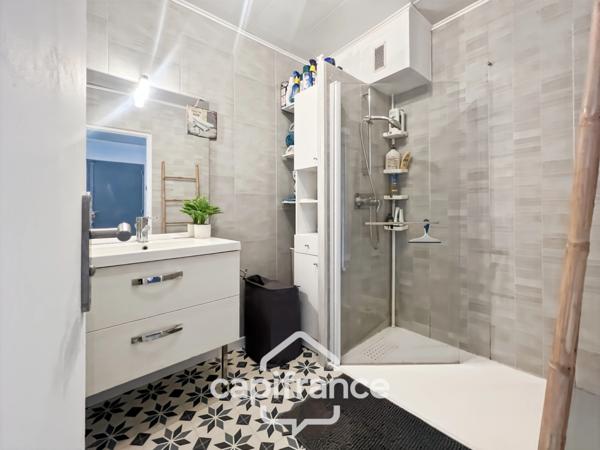 Appartement à vendre 3 pièces LA FARLEDE (83), 58m2 au calme à pied du village de la Farlède.