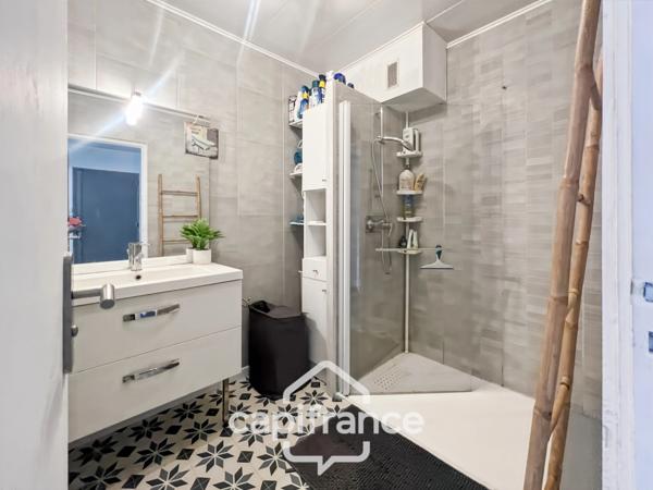 Appartement à vendre 3 pièces LA FARLEDE (83), 58m2 au calme à pied du village de la Farlède.