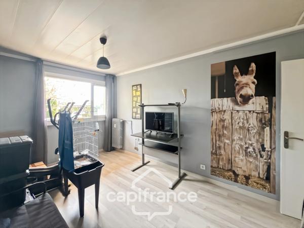 Appartement à vendre 3 pièces LA FARLEDE (83), 58m2 au calme à pied du village de la Farlède.