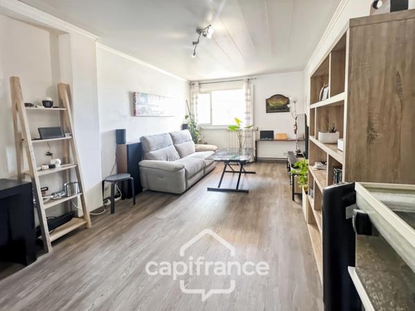 Appartement à vendre 3 pièces LA FARLEDE (83), 58m2 au calme à pied du village de la Farlède.