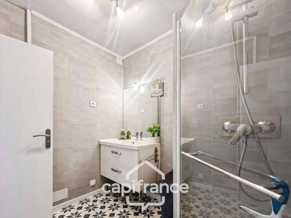 Appartement à vendre 3 pièces LA FARLEDE (83), 58m2 au calme à pied du village de la Farlède.