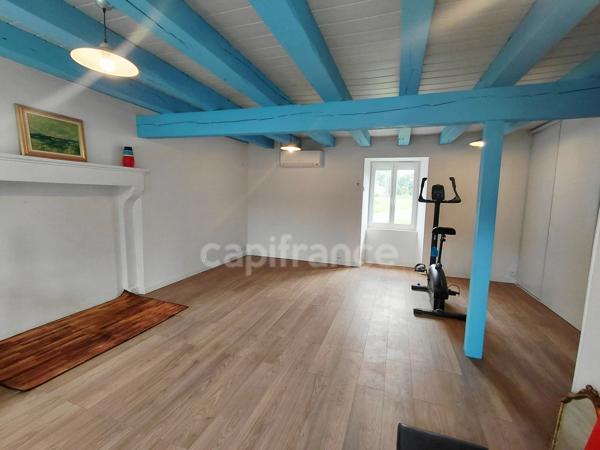 Maison en pierre 115m2 4 pièces ADRIERS (86)