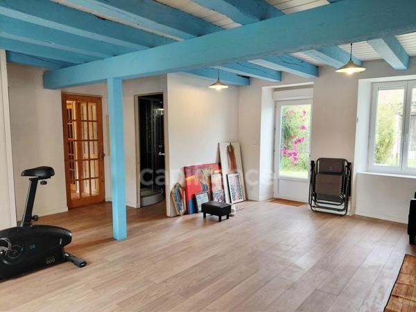 Maison en pierre 115m2 4 pièces ADRIERS (86)