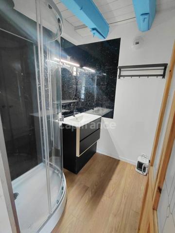 Maison en pierre 115m2 4 pièces ADRIERS (86)